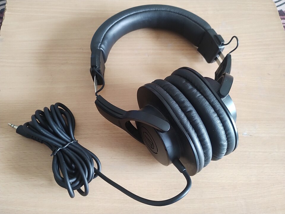 Auscultadores Audio-Technica de estúdio